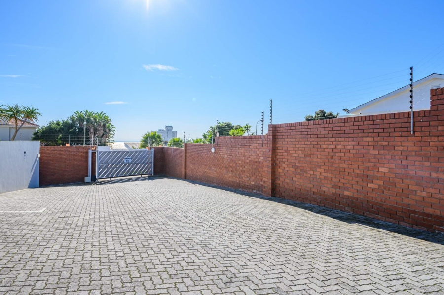 2 Bedroom Property for Sale in Humewood Eastern Cape